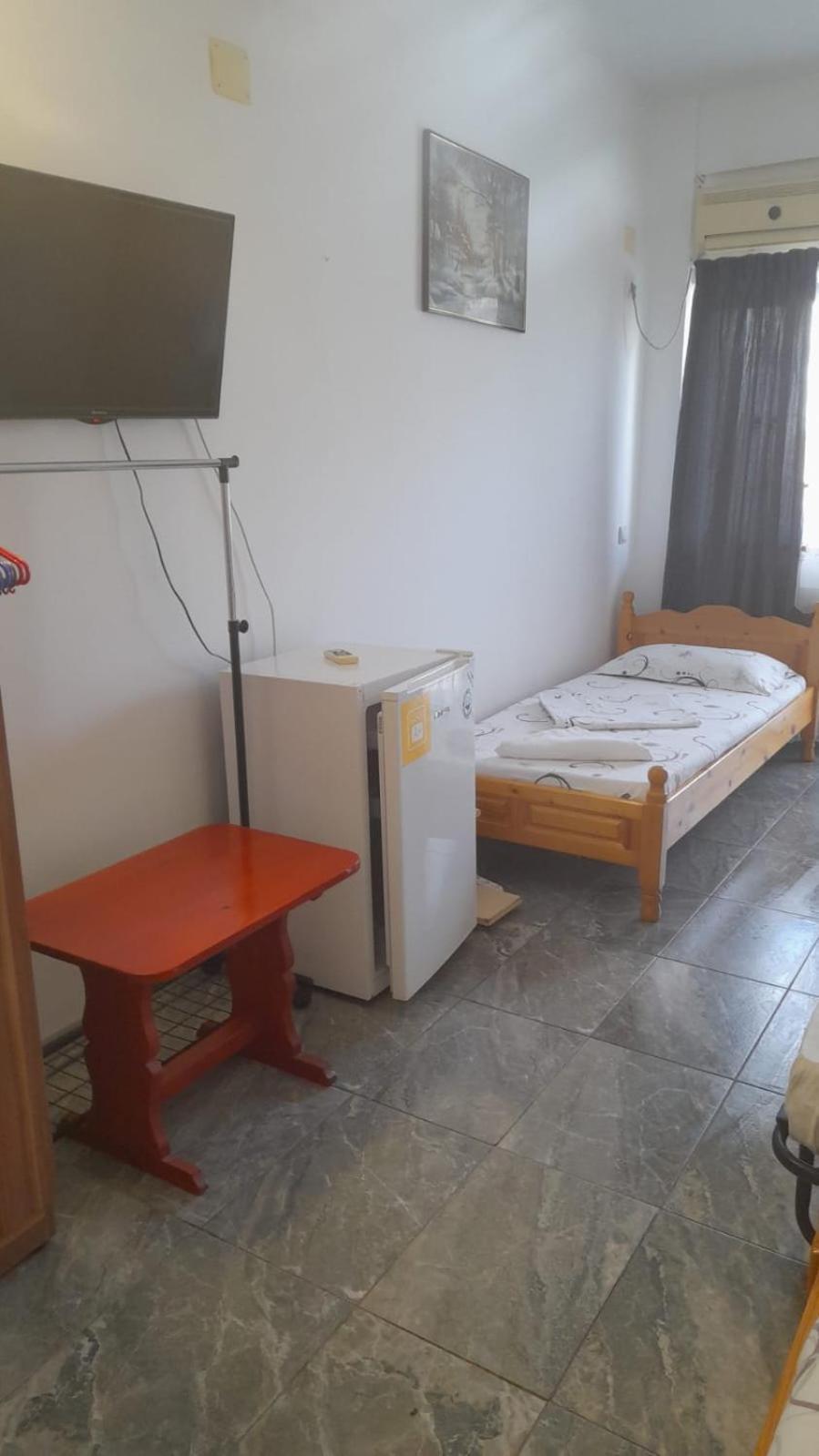 Nord, Plaja Acapulco, Garsoniere Four Studios, Bucatarie Comuna, Baie Proprie, Etaj 4, Fara Lift דירה